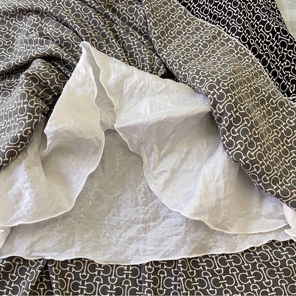 GORGEOUS Serena dress one shoulder silky dresses black cream white size 3 lightw - Picture 4 of 14